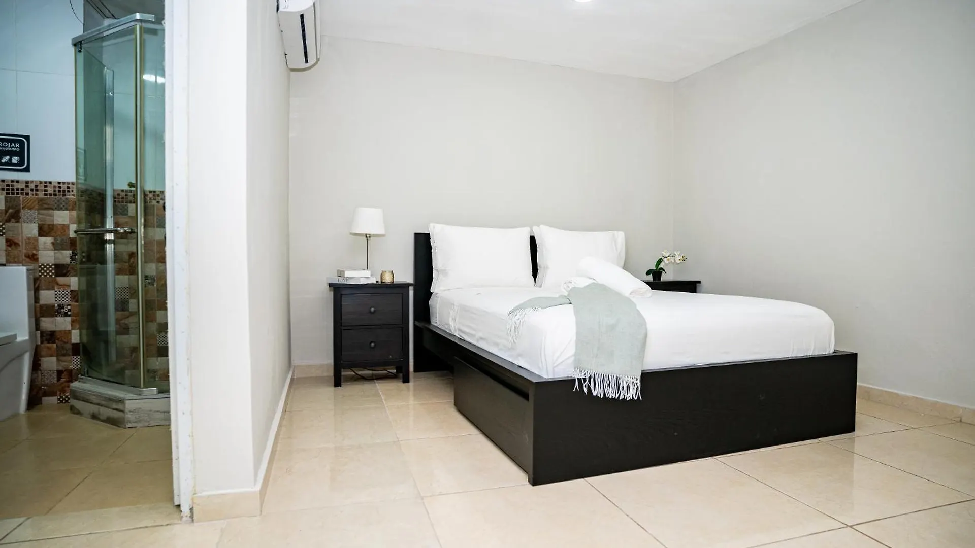 Apartamentos Roman Santo Domingo Aparthotel